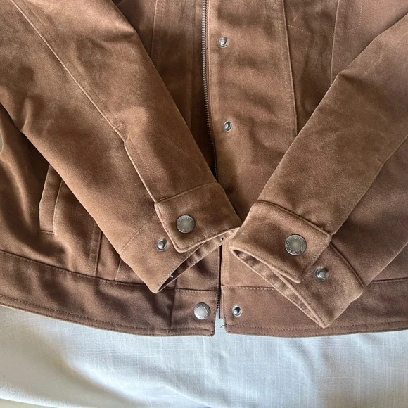 Levi’s Faux Suede Sherpa Jacket - Picture 4 of 5